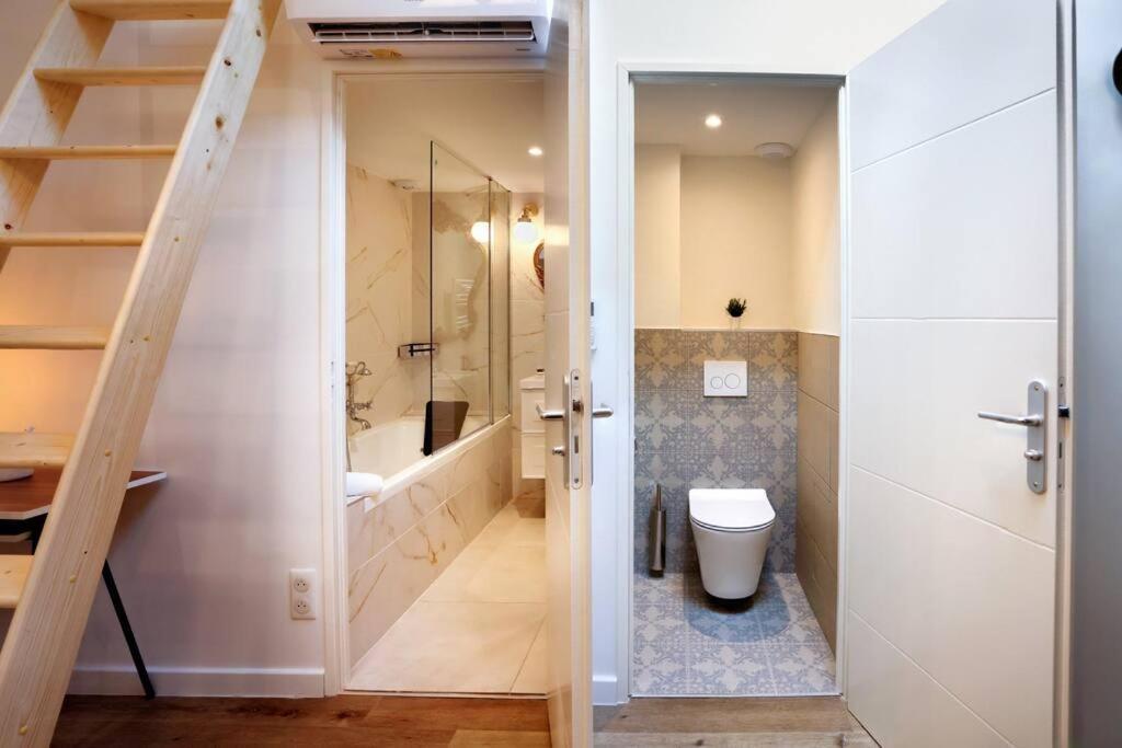 Le Palais D'Alienor - Parking Gratuit Apartment Каркасон Екстериор снимка